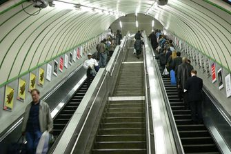 London Escalators 450 e1666687119781